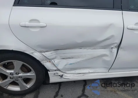 2011 Toyota Corolla S z USA, uszkodzony, nr VIN 2T1BU4EE7BC695661